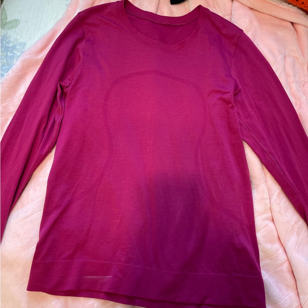 lululemon athletica Long Sleeve Tee in Magenta